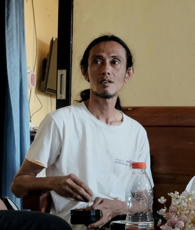 Reza Nurullah of JB Coffee, Jlegong, Temanggung